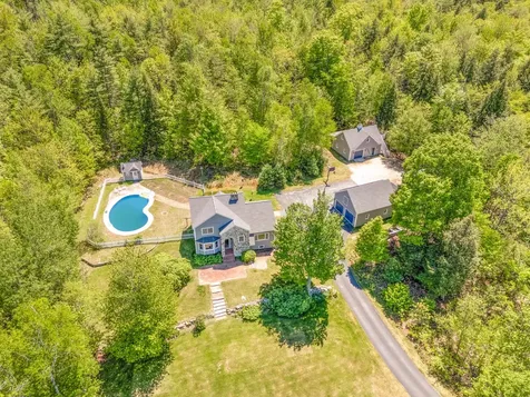 44 Jeffrey Road Minot ME 04258