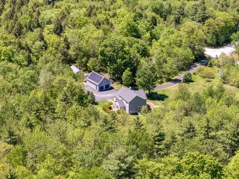 44 Jeffrey Road Minot ME 04258