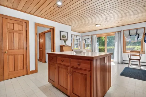 44 Jeffrey Road Minot ME 04258