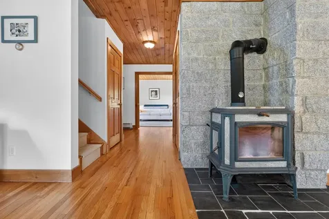 44 Jeffrey Road Minot ME 04258