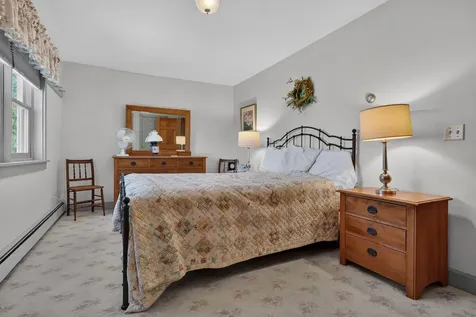 44 Jeffrey Road Minot ME 04258