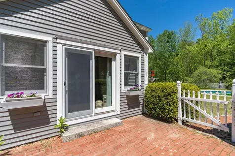 44 Jeffrey Road Minot ME 04258