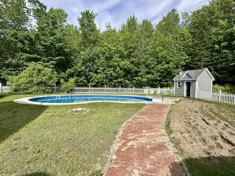 44 Jeffrey Road Minot ME 04258
