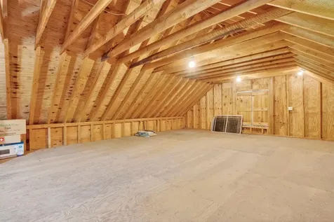 44 Jeffrey Road Minot ME 04258