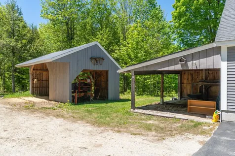 44 Jeffrey Road Minot ME 04258