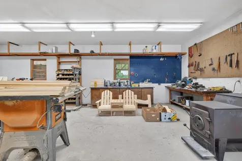 44 Jeffrey Road Minot ME 04258