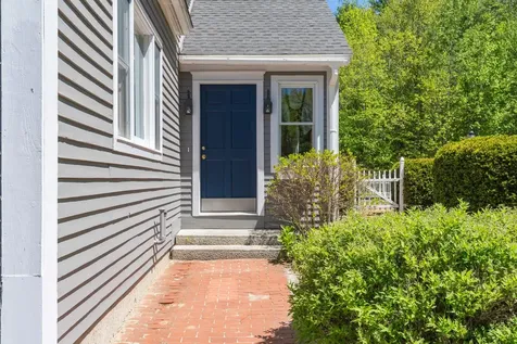 44 Jeffrey Road Minot ME 04258