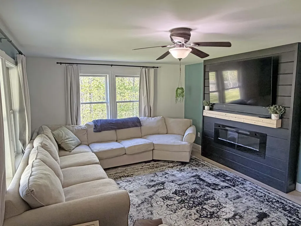 50 Gladwick Way Ellsworth ME 04605