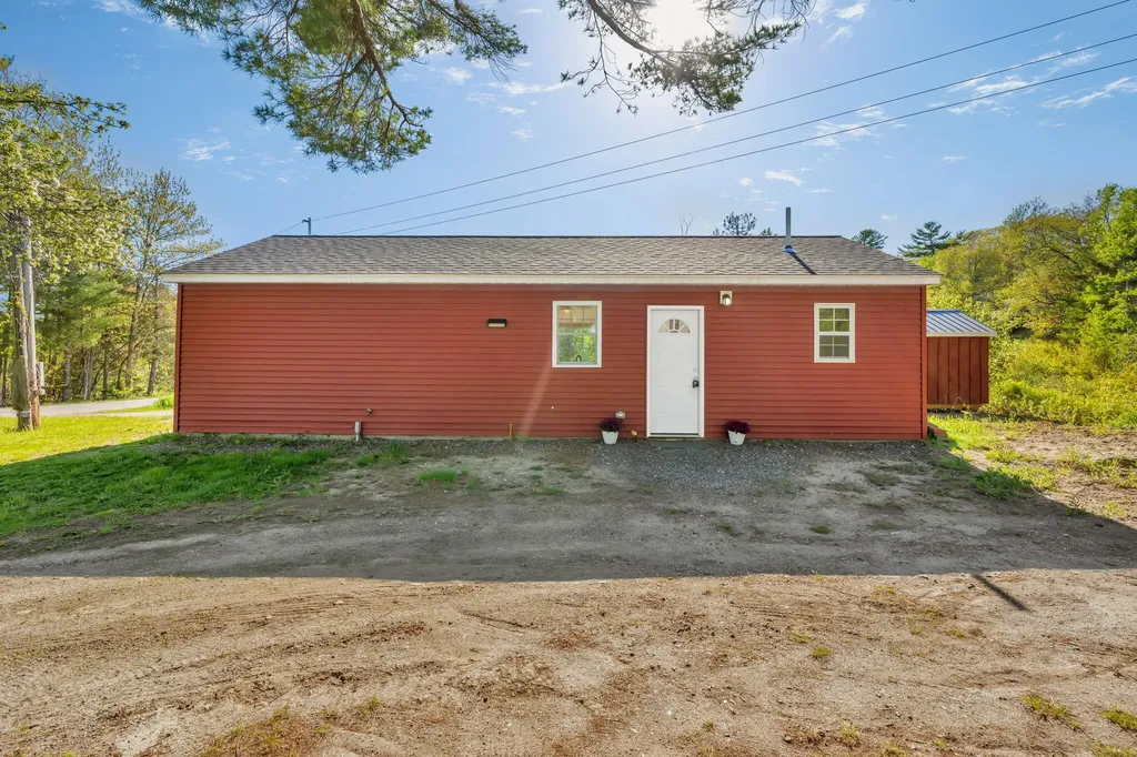 727 N Bend Road Surry ME 04684