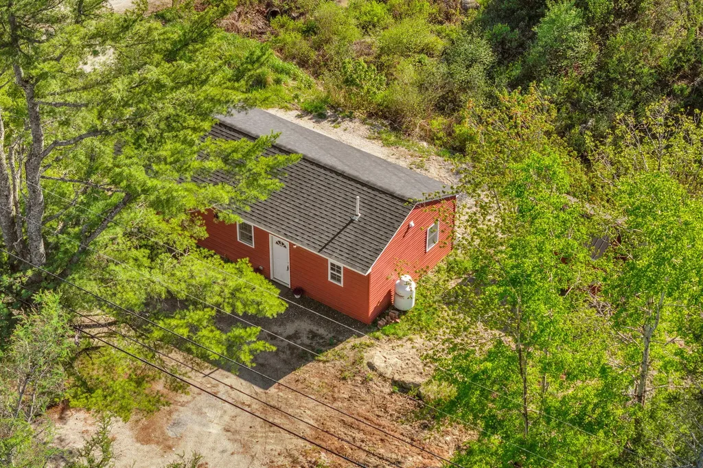 727 N Bend Road Surry ME 04684