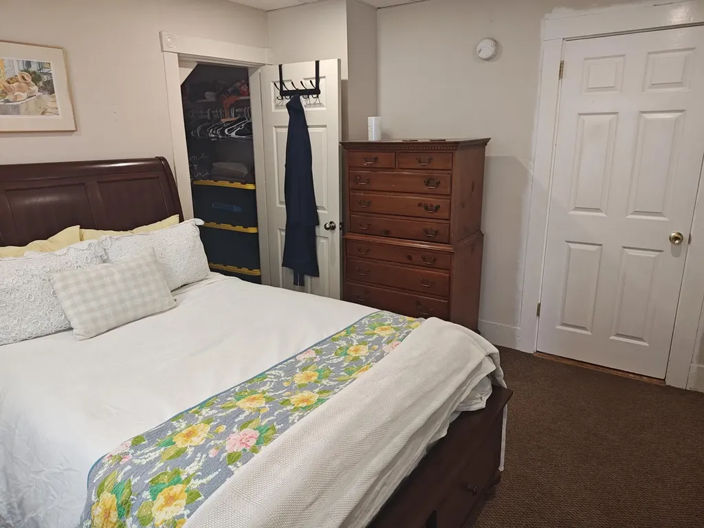 7 Grove Street Auburn ME 04210