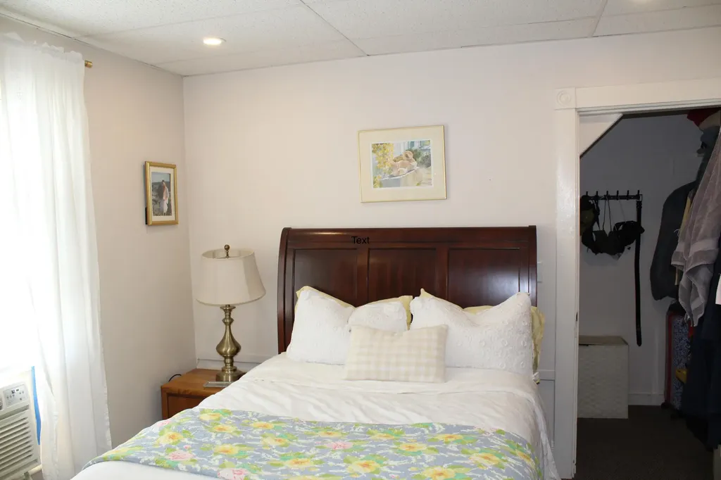 7 Grove Street Auburn ME 04210