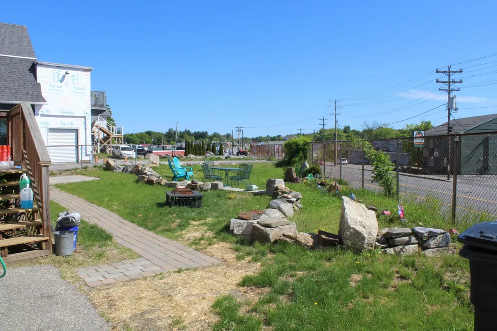 7 Grove Street Auburn ME 04210