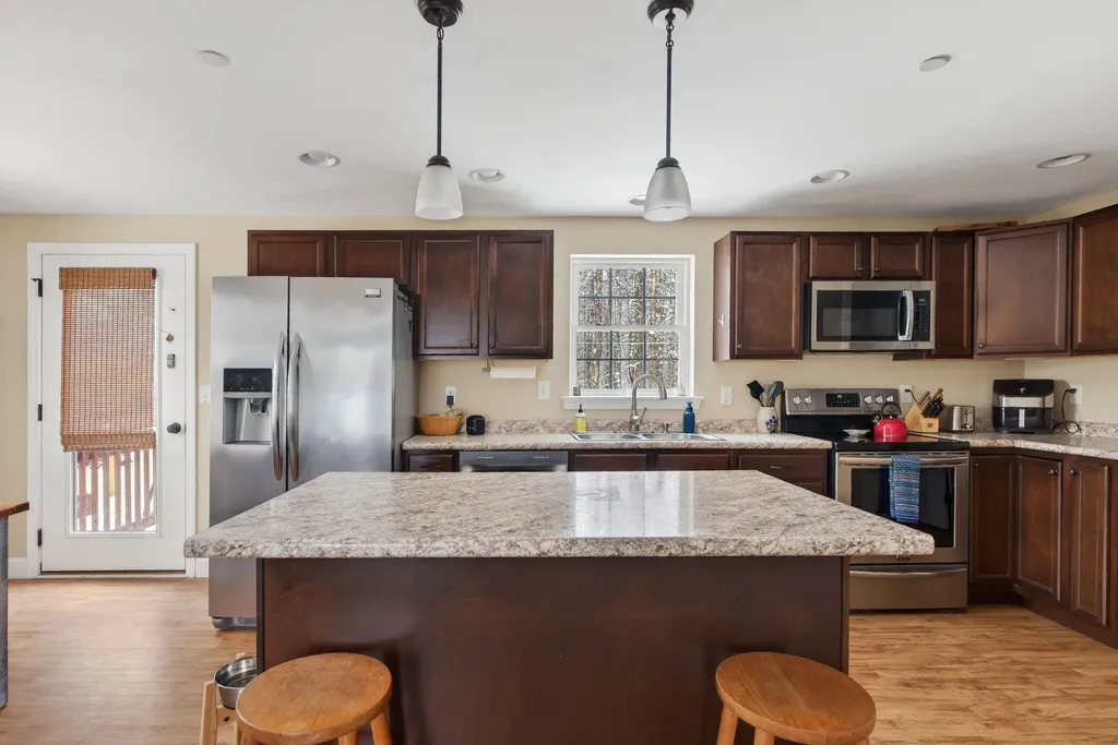 22 Poplar Hill Road Lebanon ME 04027