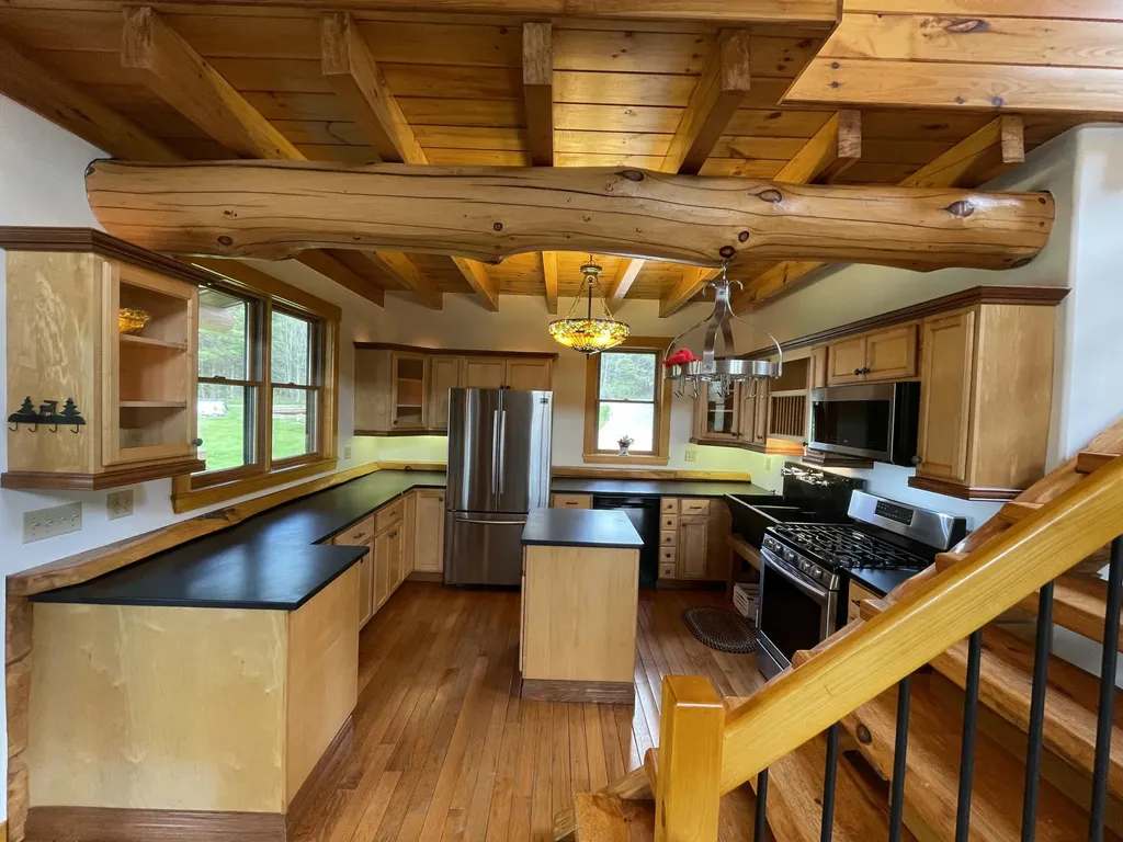 44 Holmes Lane Cushing ME 04563