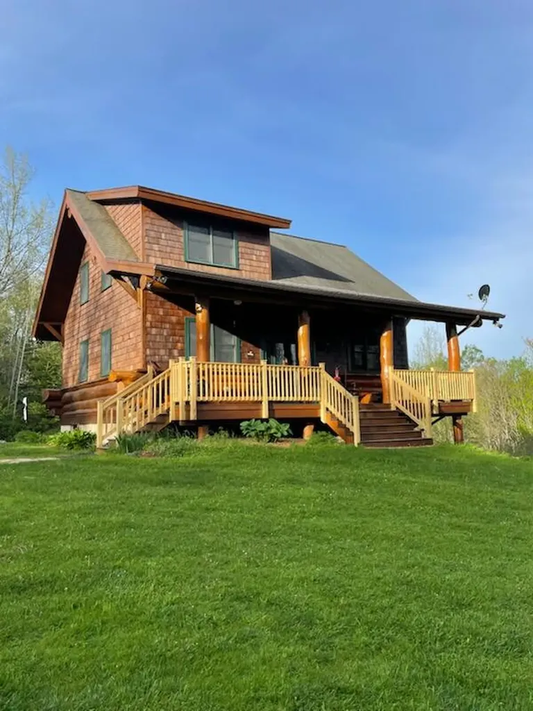 44 Holmes Lane Cushing ME 04563