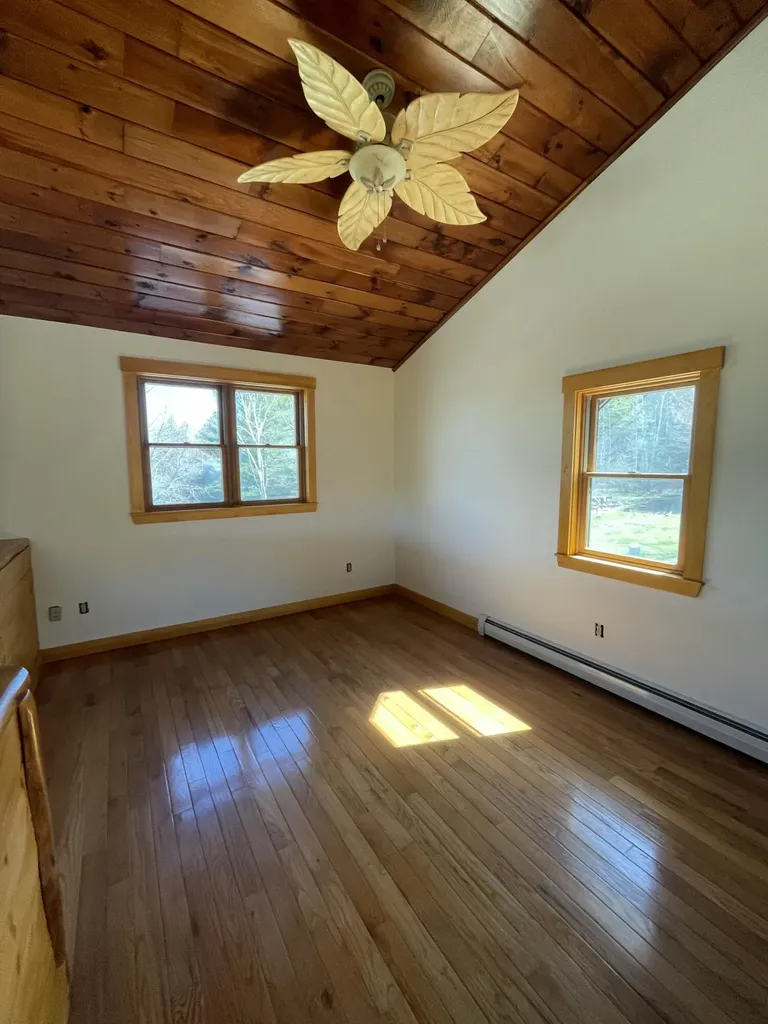 44 Holmes Lane Cushing ME 04563