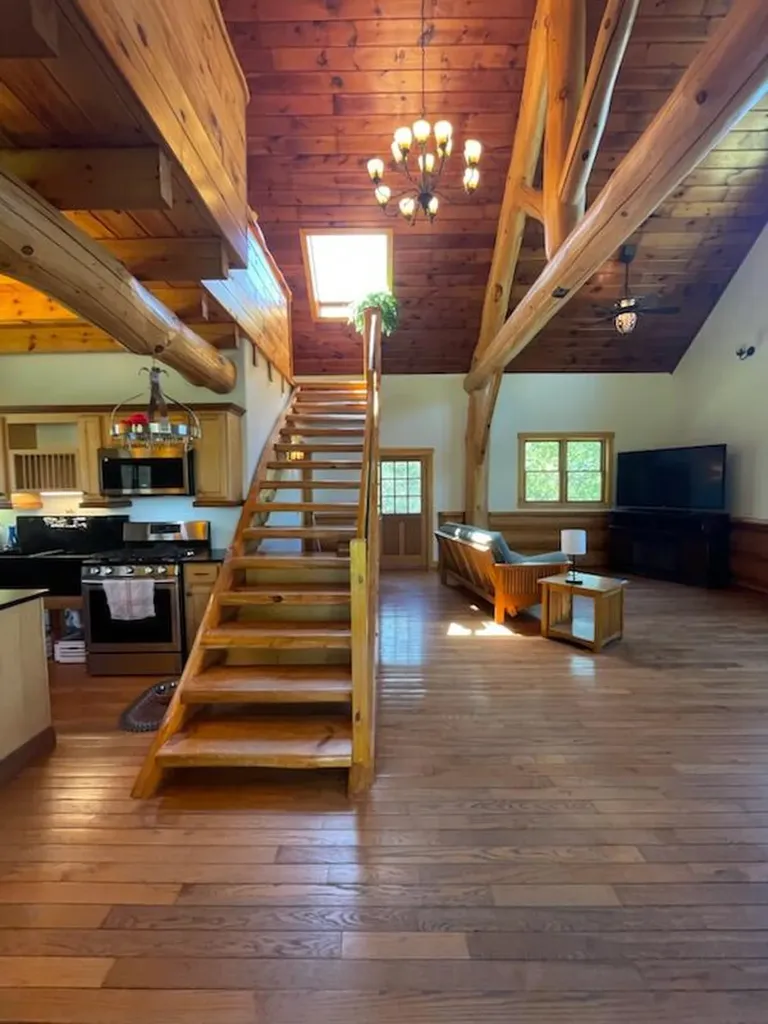 44 Holmes Lane Cushing ME 04563