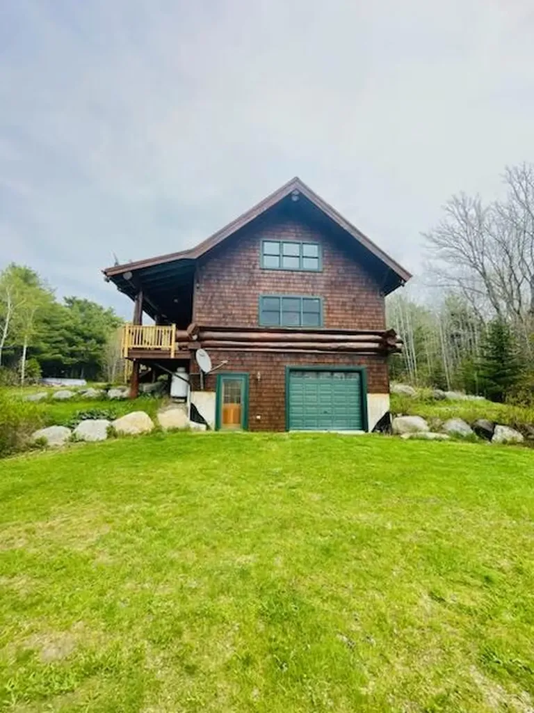 44 Holmes Lane Cushing ME 04563