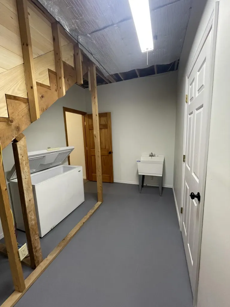 44 Holmes Lane Cushing ME 04563