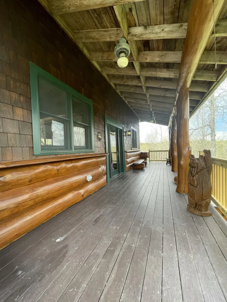 44 Holmes Lane Cushing ME 04563