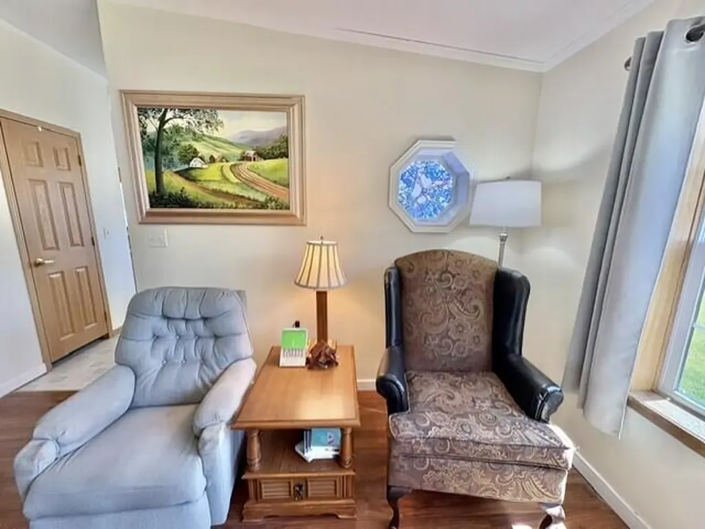 8 Windsor Drive Alfred ME 04002
