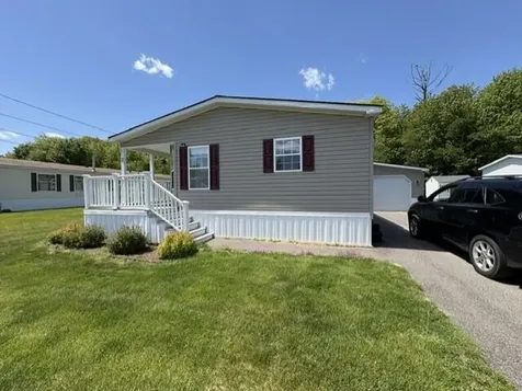 8 Windsor Drive Alfred ME 04002