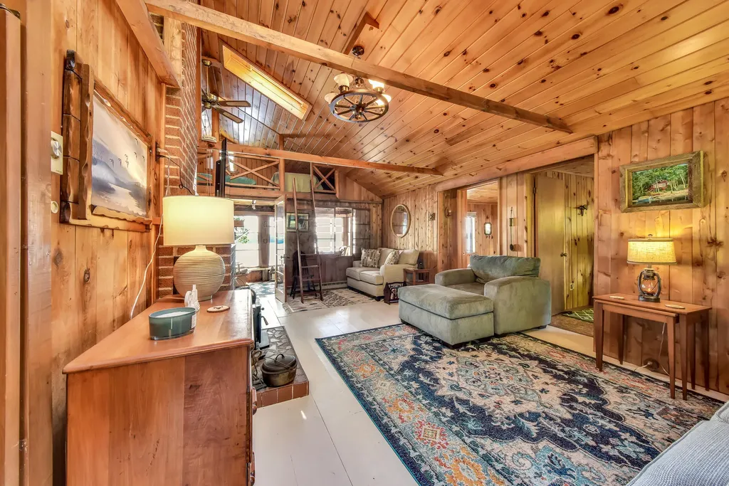 71 North Crane Lane Rome ME 04963