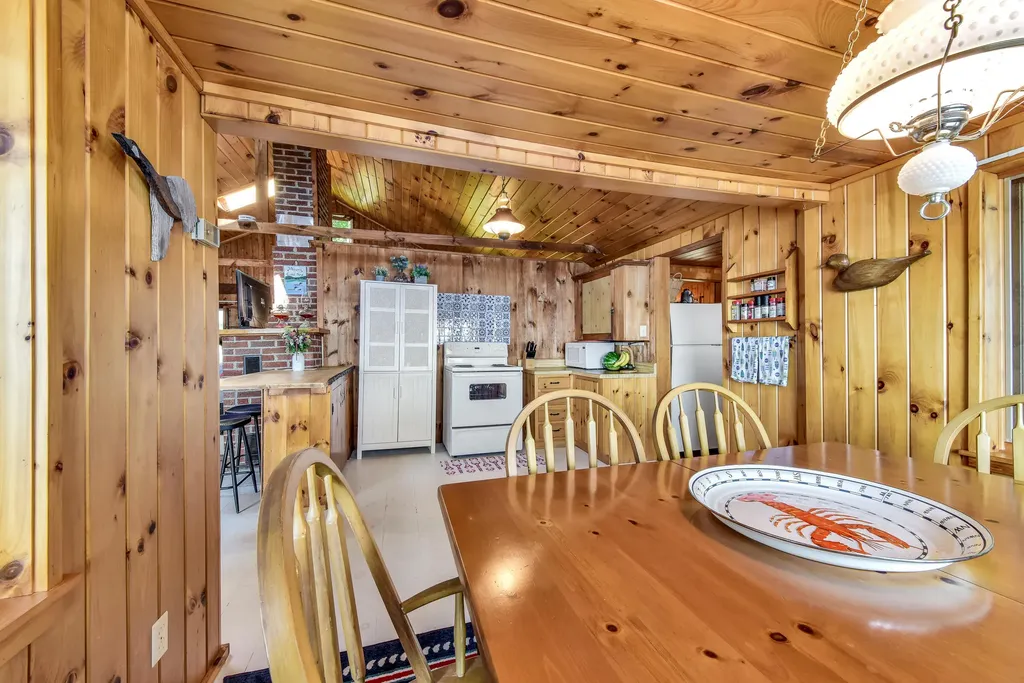 71 N Crane Lane Rome ME 04963