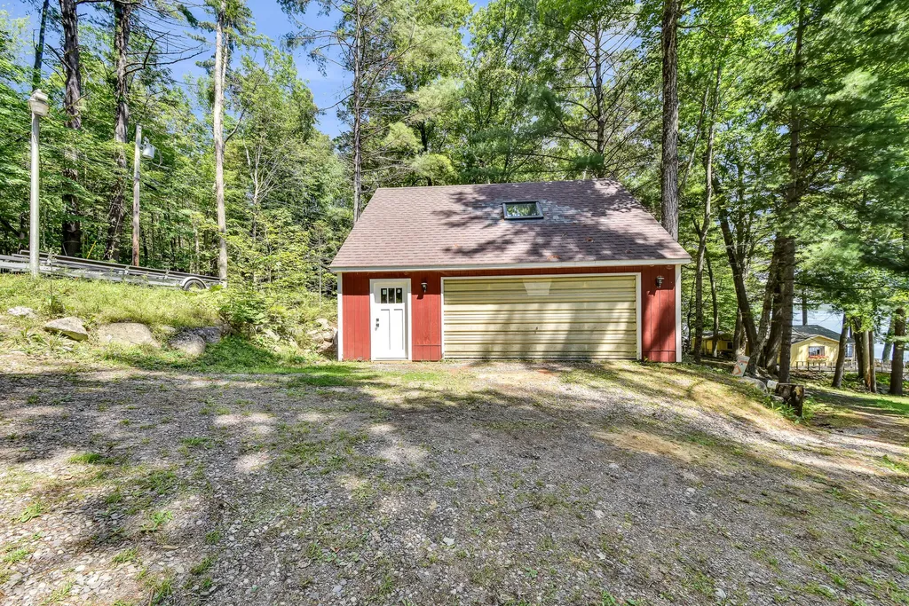 71 North Crane Lane Rome ME 04963