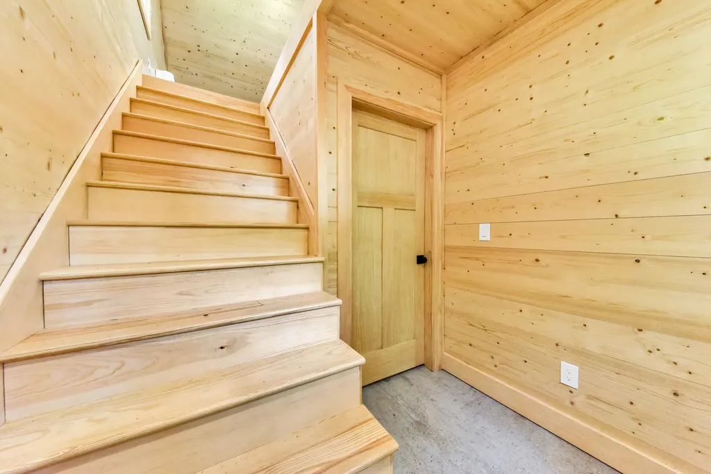 71 N Crane Lane Rome ME 04963
