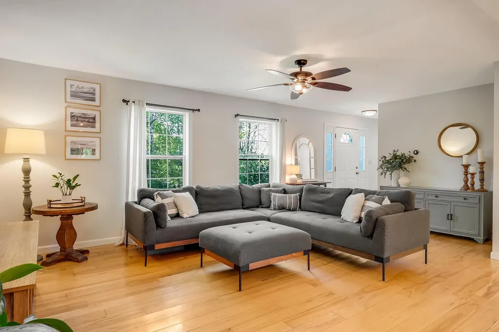 28 Woodbury Street Portland ME 04103