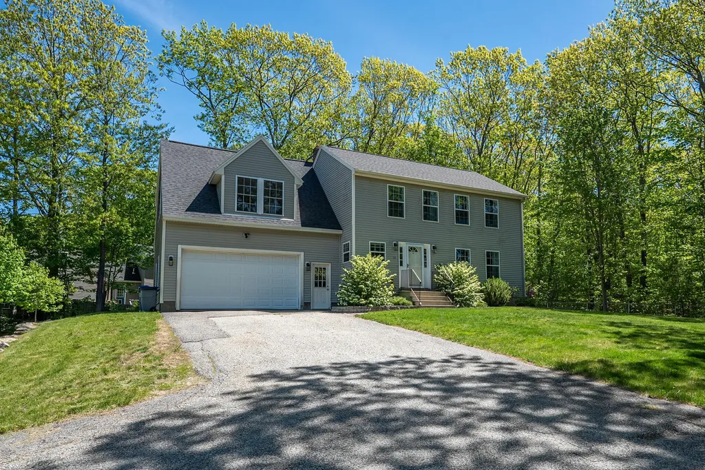 28 Woodbury Street Portland ME 04103