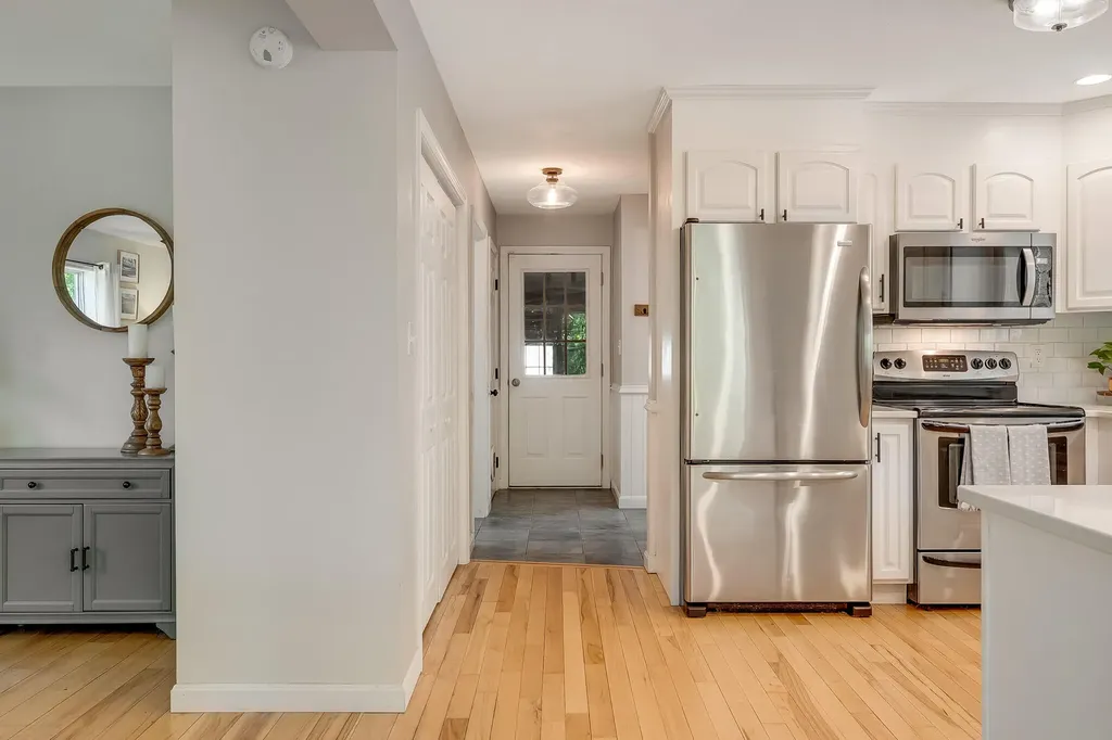 28 Woodbury Street Portland ME 04103