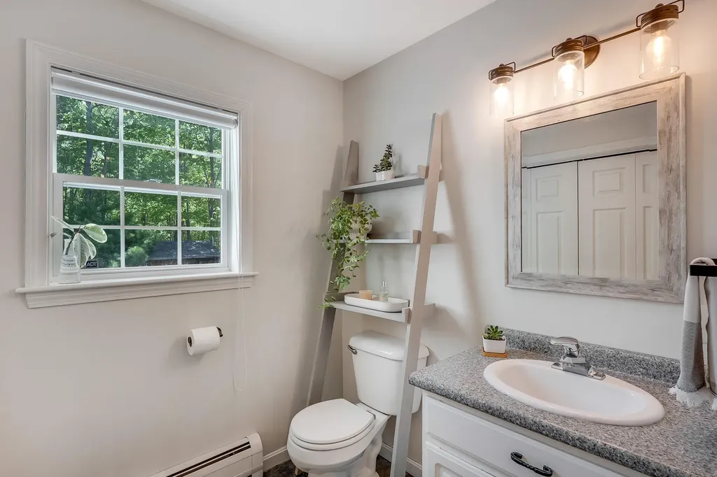 28 Woodbury Street Portland ME 04103