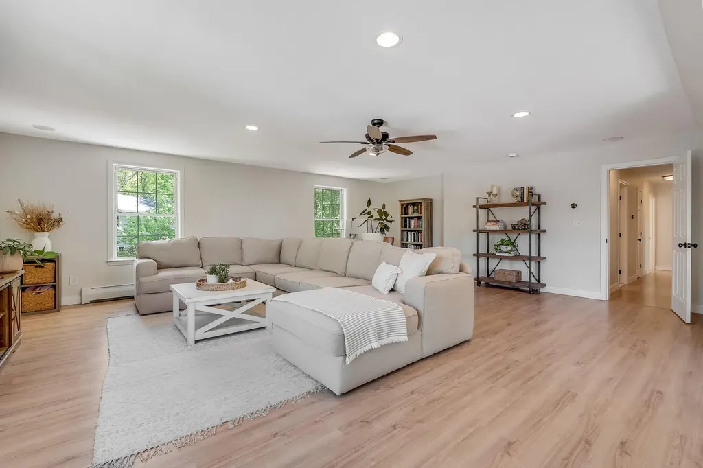 28 Woodbury Street Portland ME 04103