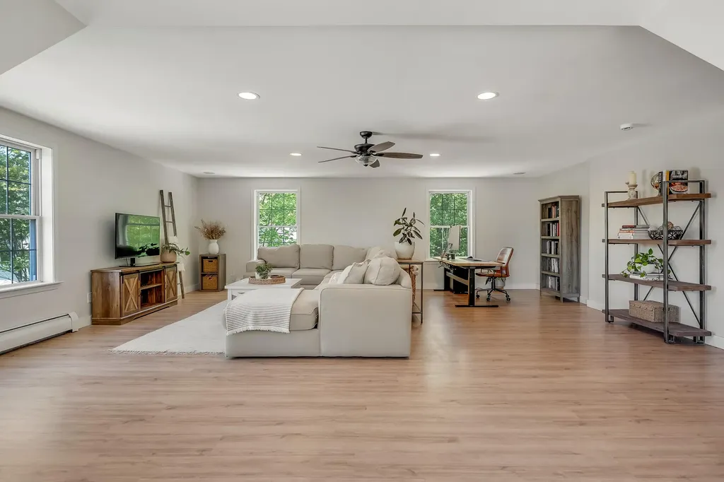 28 Woodbury Street Portland ME 04103