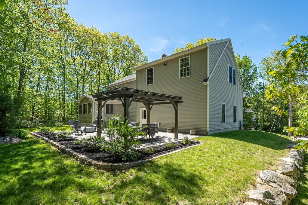 28 Woodbury Street Portland ME 04103