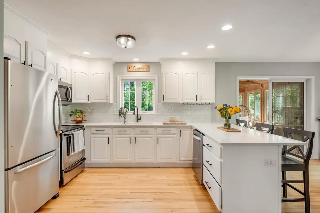 28 Woodbury Street Portland ME 04103