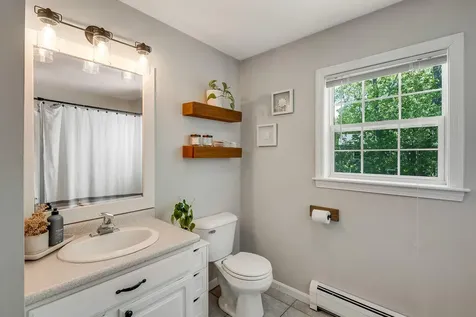 28 Woodbury Street Portland ME 04103