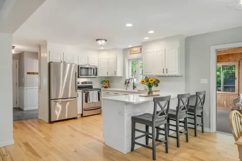 28 Woodbury Street Portland ME 04103