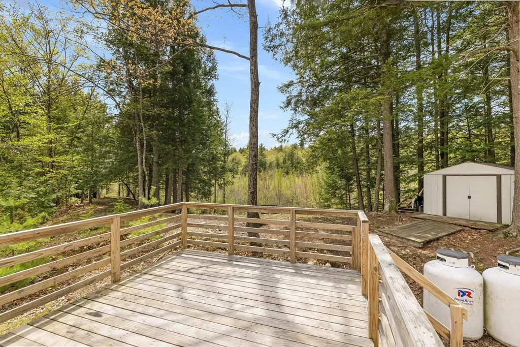 127 N Shore Road Gray ME 04039