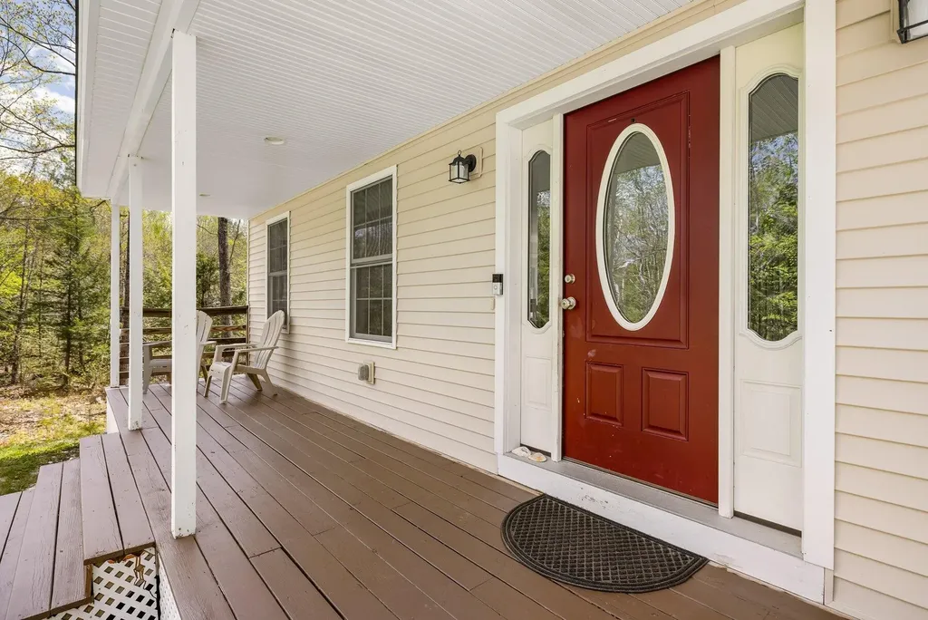 127 N Shore Road Gray ME 04039