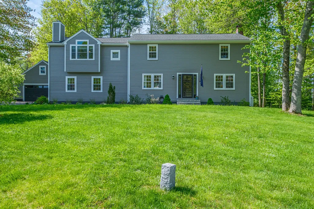 6 Plymouth Drive Scarborough ME 04074
