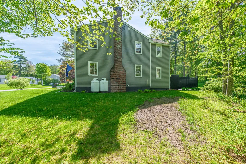 6 Plymouth Drive Scarborough ME 04074
