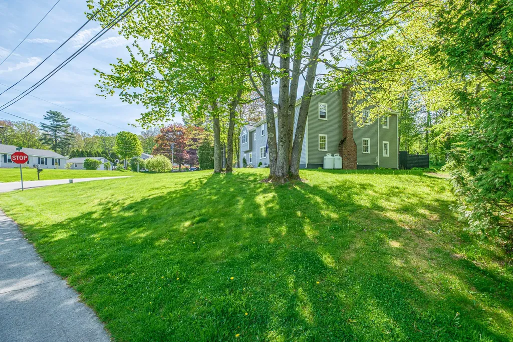6 Plymouth Drive Scarborough ME 04074