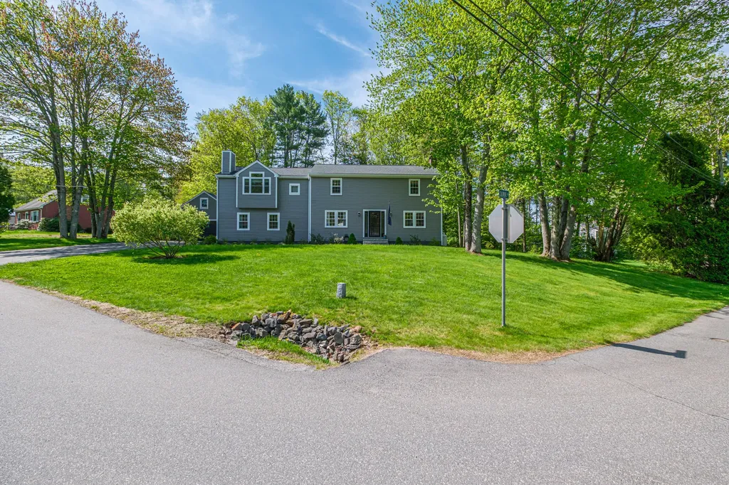 6 Plymouth Drive Scarborough ME 04074
