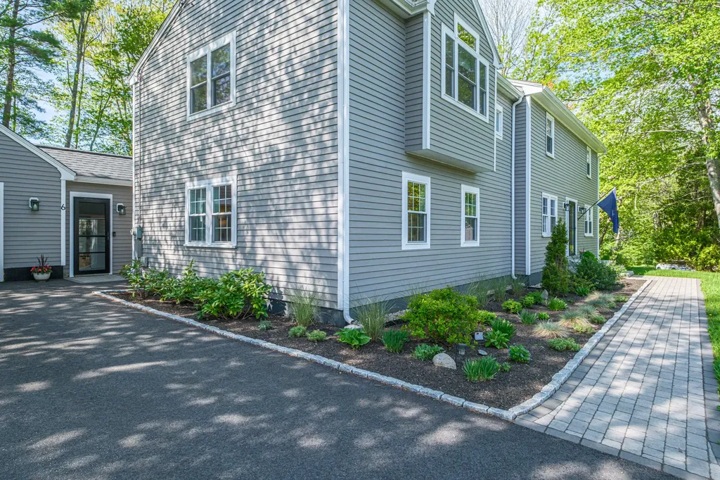 6 Plymouth Drive Scarborough ME 04074