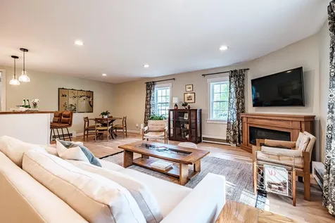 6 Plymouth Drive Scarborough ME 04074