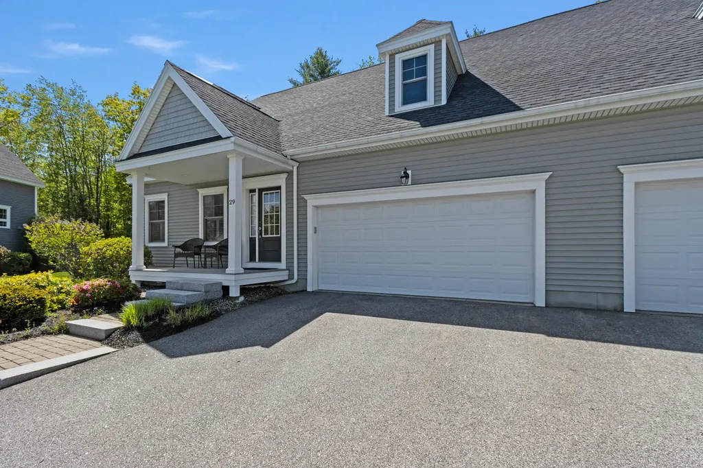 29 Mccann Way Scarborough ME 04074